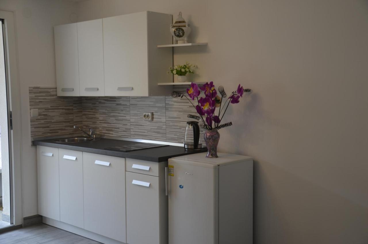Apartments Lilly - Studio Рийека Екстериор снимка